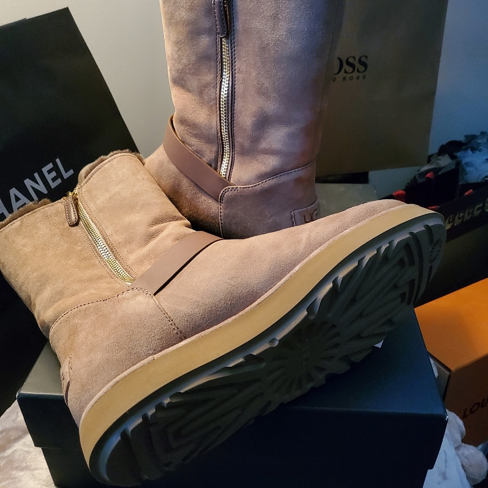 Ugg Berge Boot - image 2